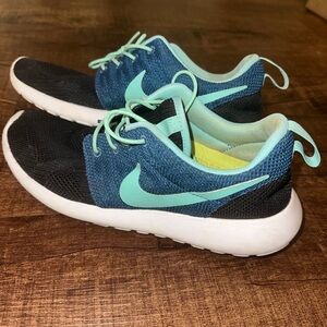 Nike Roshe athletic shoes